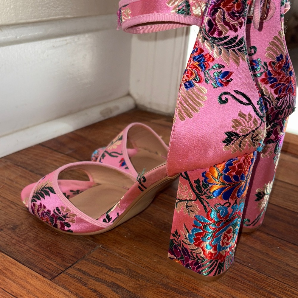 Chic Pink Floral Women's Heels